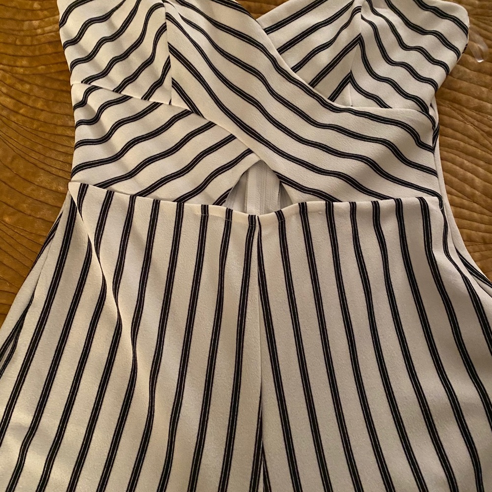 Jumpsuit - Picture 4 of 7